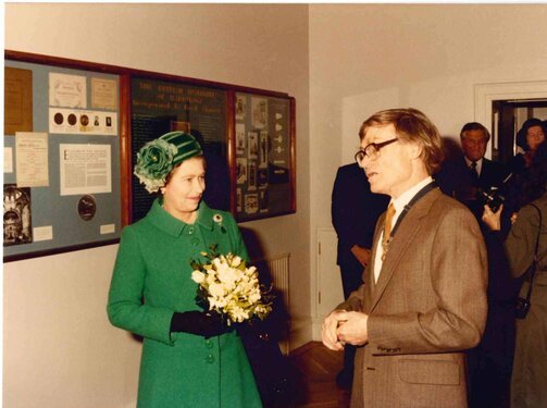 Queen opening Portland Place with Dr M Day_1982_1 Queen opening Portland Place with Dr M Day_1982_1
